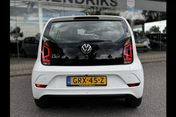 Volkswagen up! 1.0 | Airco | CC | Camera | Stoelverwarming | Navi via App | DAB+ |