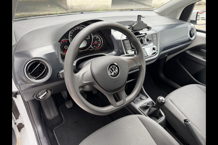 Volkswagen up! 1.0 | Airco | CC | Camera | Stoelverwarming | Navi via App | DAB+ |
