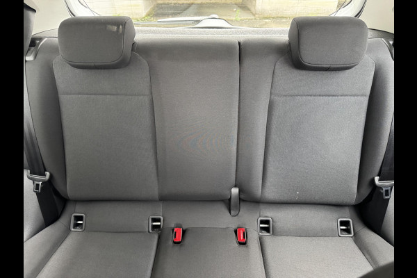 Volkswagen up! 1.0 | Airco | CC | Camera | Stoelverwarming | Navi via App | DAB+ |