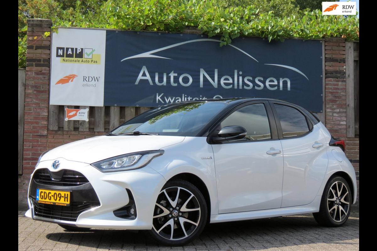 Toyota Yaris 1.5 Hybrid Executive Bi-Tone | LED KOPLAMPEN | NIEUWE ALL-SEASON BANDEN | LEDER | APPLE CARPLAY | STOELVERWARMING |