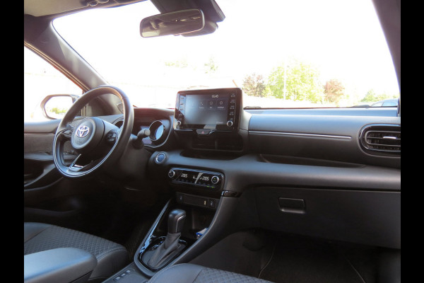 Toyota Yaris 1.5 Hybrid Executive Bi-Tone | LED KOPLAMPEN | NIEUWE ALL-SEASON BANDEN | LEDER | APPLE CARPLAY | STOELVERWARMING |