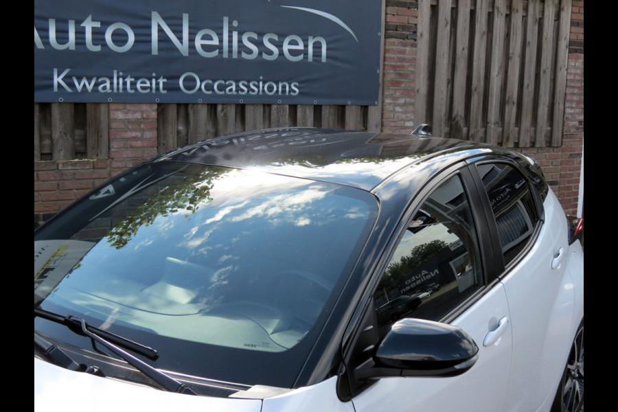 Toyota Yaris 1.5 Hybrid Executive Bi-Tone | LED KOPLAMPEN | NIEUWE ALL-SEASON BANDEN | LEDER | APPLE CARPLAY | STOELVERWARMING |