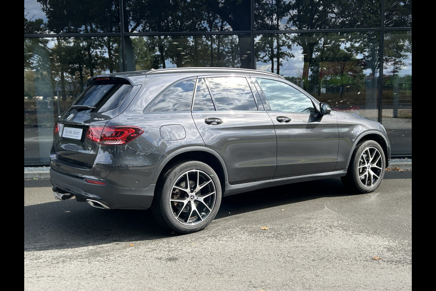 Mercedes-Benz GLC 300e AMG // Panoramadak // Trekhaak // Memory // Headup // 360 Camera // Digitaal dashboard // Sfeerverlichting // 20 inch