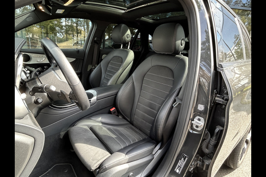 Mercedes-Benz GLC 300e AMG // Panoramadak // Trekhaak // Memory // Headup // 360 Camera // Digitaal dashboard // Sfeerverlichting // 20 inch