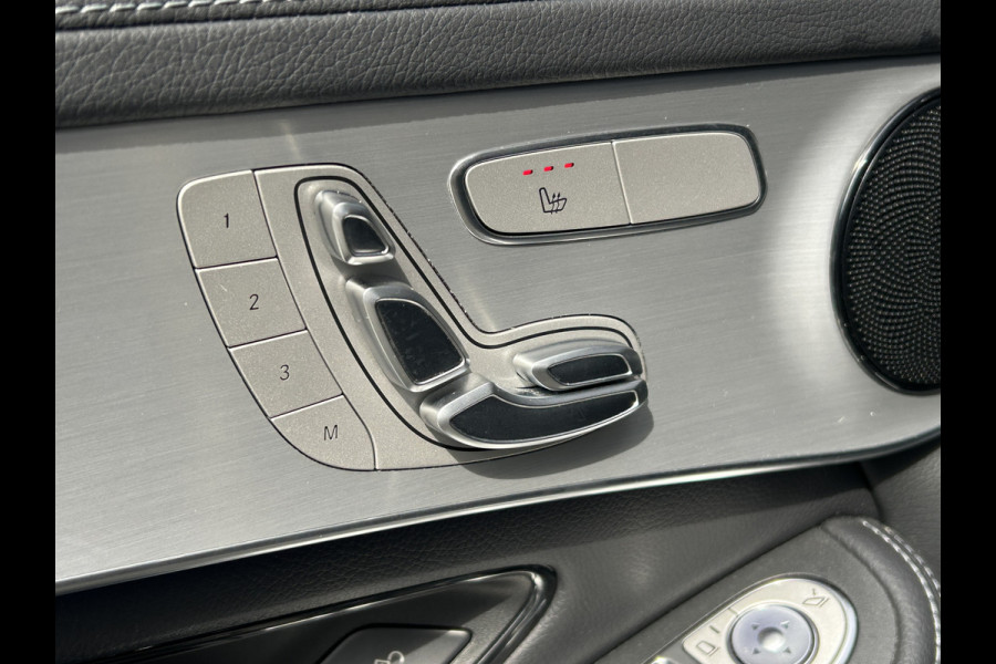 Mercedes-Benz GLC 300e AMG // Panoramadak // Trekhaak // Memory // Headup // 360 Camera // Digitaal dashboard // Sfeerverlichting // 20 inch