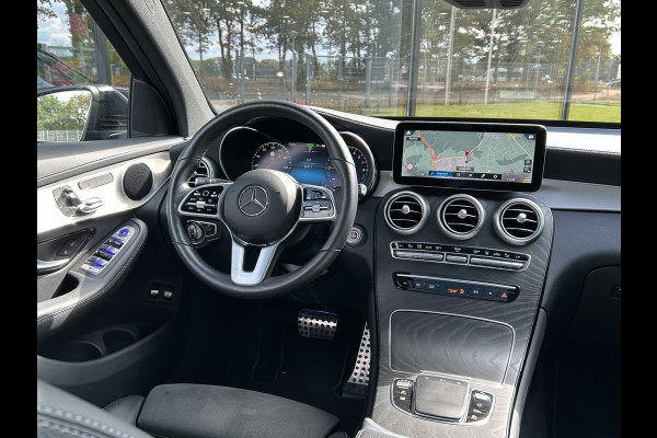 Mercedes-Benz GLC 300e AMG // Panoramadak // Trekhaak // Memory // Headup // 360 Camera // Digitaal dashboard // Sfeerverlichting // 20 inch