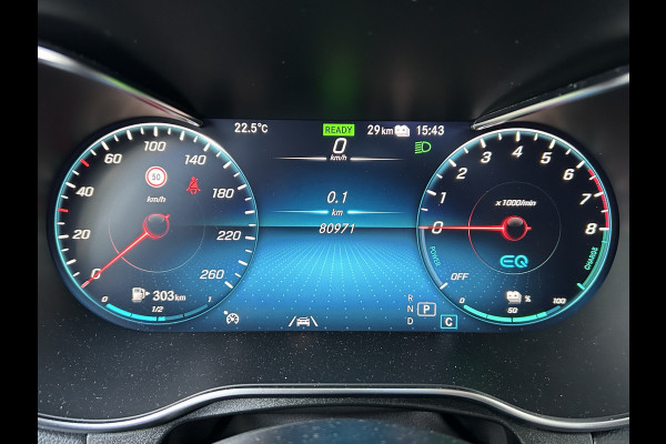 Mercedes-Benz GLC 300e AMG // Panoramadak // Trekhaak // Memory // Headup // 360 Camera // Digitaal dashboard // Sfeerverlichting // 20 inch