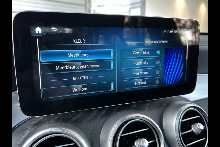 Mercedes-Benz GLC 300e AMG // Panoramadak // Trekhaak // Memory // Headup // 360 Camera // Digitaal dashboard // Sfeerverlichting // 20 inch