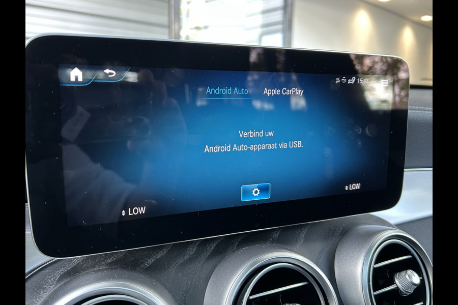 Mercedes-Benz GLC 300e AMG // Panoramadak // Trekhaak // Memory // Headup // 360 Camera // Digitaal dashboard // Sfeerverlichting // 20 inch