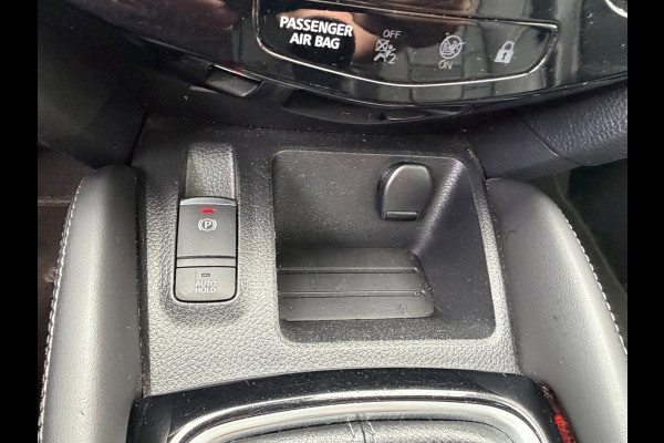Nissan QASHQAI 1.2 Tekna + - Panorama dak I Navigatie I Airco I Leer I Sport pakket + Velgen 19 inch I Dealer onderhouden