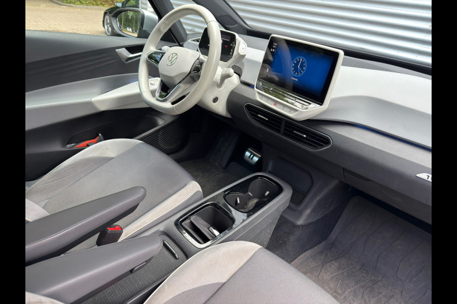 Volkswagen ID.3 Business 58 kWh First Edition l 90,86% SOH l Trekhaak l Navi l DAB+ l IZGST l
