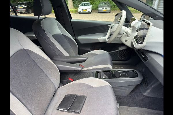 Volkswagen ID.3 Business 58 kWh First Edition l 90,86% SOH l Trekhaak l Navi l DAB+ l IZGST l