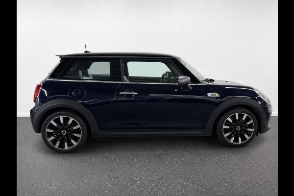 MINI Electric Charged 33 kWh Panoramadak Harman Kardon Camera Leder Navigatie Professional Cruise Control Head Up Display Bluetooth