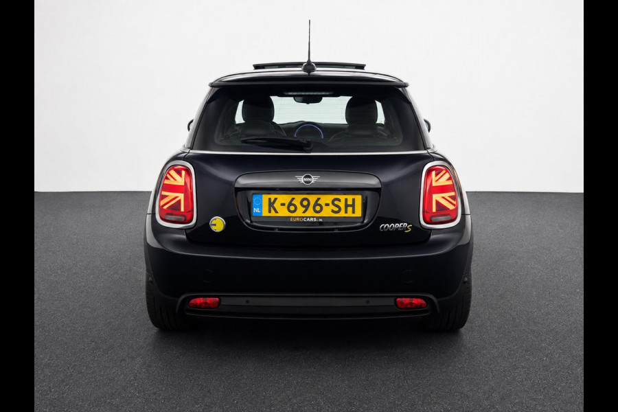 MINI Electric Charged 33 kWh Panoramadak Harman Kardon Camera Leder Navigatie Professional Cruise Control Head Up Display Bluetooth