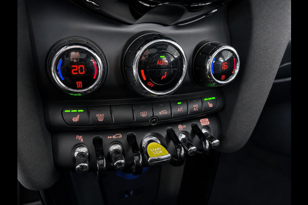 MINI Electric Charged 33 kWh Panoramadak Harman Kardon Camera Leder Navigatie Professional Cruise Control Head Up Display Bluetooth