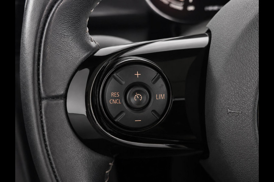 MINI Electric Charged 33 kWh Panoramadak Harman Kardon Camera Leder Navigatie Professional Cruise Control Head Up Display Bluetooth