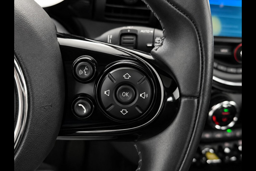 MINI Electric Charged 33 kWh Panoramadak Harman Kardon Camera Leder Navigatie Professional Cruise Control Head Up Display Bluetooth