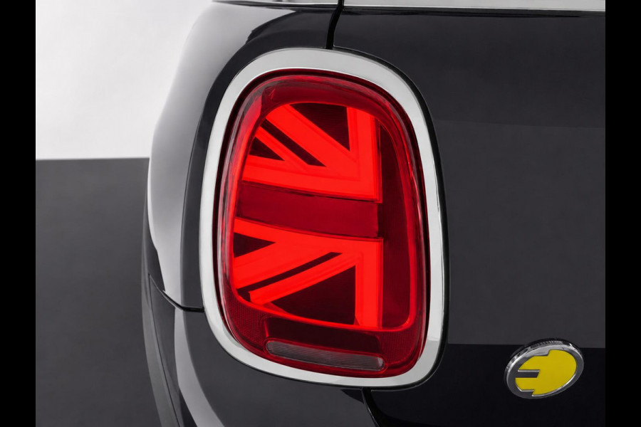 MINI Electric Charged 33 kWh Panoramadak Harman Kardon Camera Leder Navigatie Professional Cruise Control Head Up Display Bluetooth