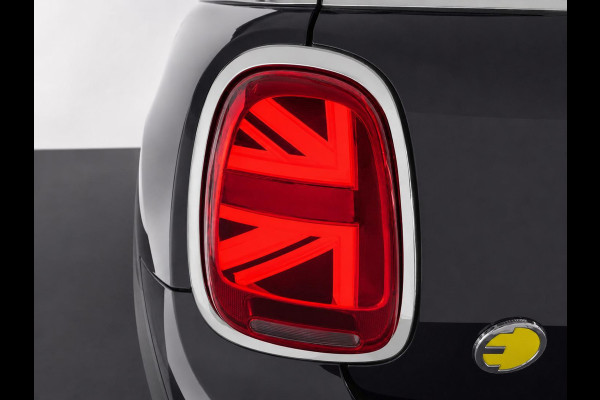 MINI Electric Charged 33 kWh Panoramadak Harman Kardon Camera Leder Navigatie Professional Cruise Control Head Up Display Bluetooth