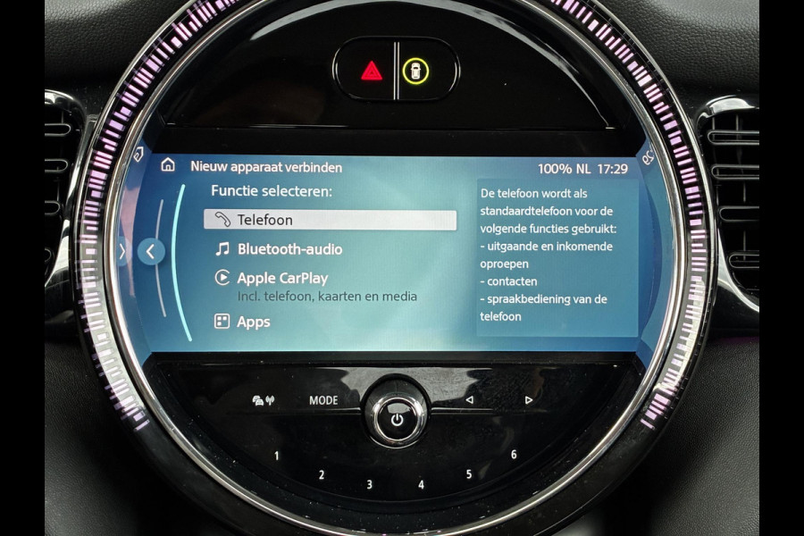 MINI Hatchback Cooper Essential Automaat 3 deurs / Navigatiesysteem / Climate Control / Parkeersensoren achter / Bluetooth / Driving Assistant / LED / Lichtpakket / DAB / Sfeerverlichting