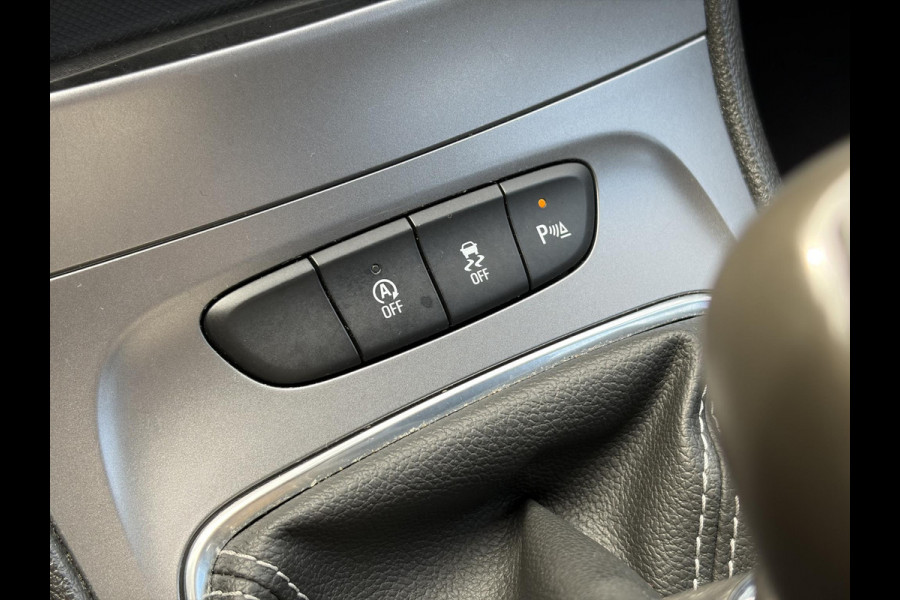 Opel Astra 1.2 Business Edition 147pk l 2e Eigenaar l Trekhaak l Navi l Carplay l 6 Bak l Clima l Cruise l Pdc V+A l Recent beurt gehad l Lm velgen l N.A.P l Apk tot 07-2028