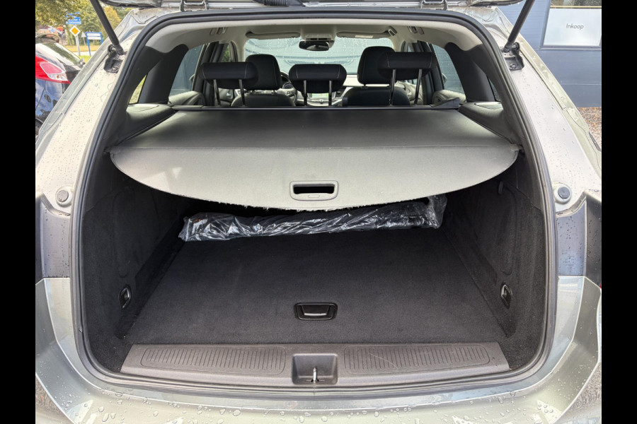 Opel Astra 1.2 Business Edition 147pk l 2e Eigenaar l Trekhaak l Navi l Carplay l 6 Bak l Clima l Cruise l Pdc V+A l Recent beurt gehad l Lm velgen l N.A.P l Apk tot 07-2028