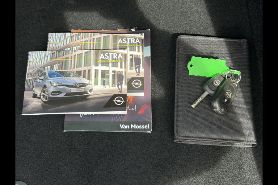 Opel Astra 1.2 Business Edition 147pk l 2e Eigenaar l Trekhaak l Navi l Carplay l 6 Bak l Clima l Cruise l Pdc V+A l Recent beurt gehad l Lm velgen l N.A.P l Apk tot 07-2028