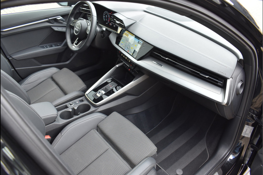Audi A3 Sportback 45 TFSI e S-Line 245 Pk Pano Memory Leder Sfeerverlichting Full Led Keyless 18 Inch