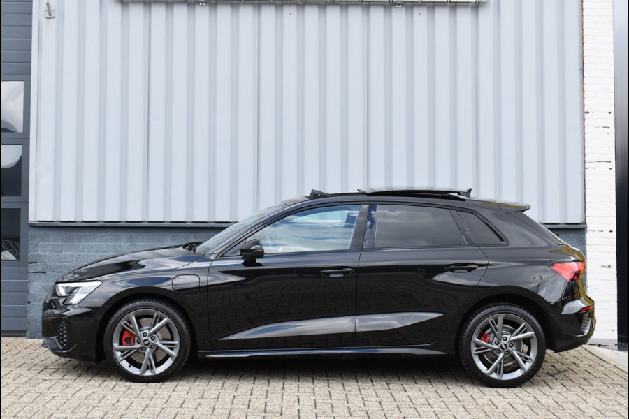 Audi A3 Sportback 45 TFSI e S-Line 245 Pk Pano Memory Leder Sfeerverlichting Full Led Keyless 18 Inch