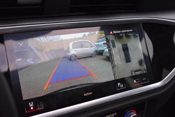Audi Q3 45 TFSI e 3x S Line Pano Ambiance Keyless SONOS ACC ALLBlackEdition
