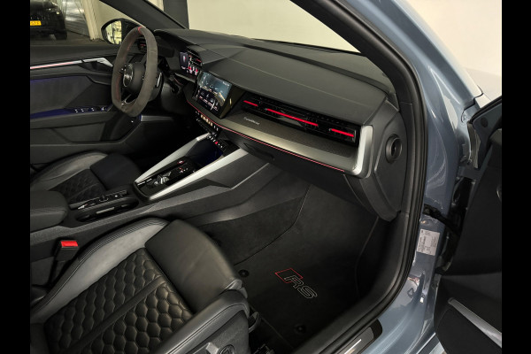 Audi A3 Sportback 2.5 TFSI RS 3 quattro Pano|B&O|HuD|Keyless|Sfeer