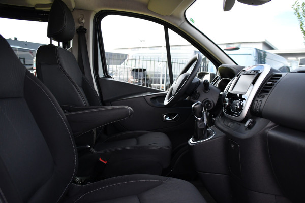 Renault Trafic 2.0 dCi 145 T29 L2H1 DC Black Edition Camera, Cruise, Clima, 145pk, Automaat, 2 x Schuifdeur, Trekhaak, Sensoren,