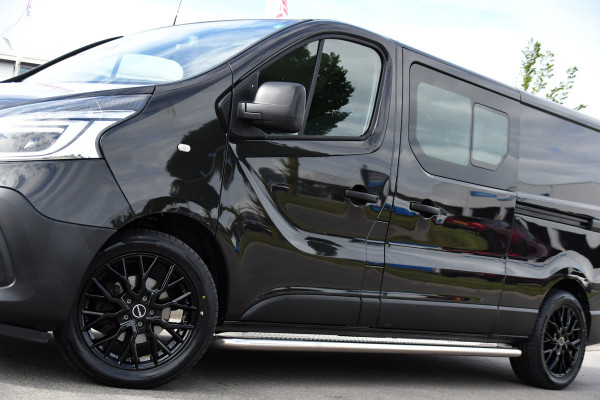 Renault Trafic 2.0 dCi 145 T29 L2H1 DC Black Edition Camera, Cruise, Clima, 145pk, Automaat, 2 x Schuifdeur, Trekhaak, Sensoren,