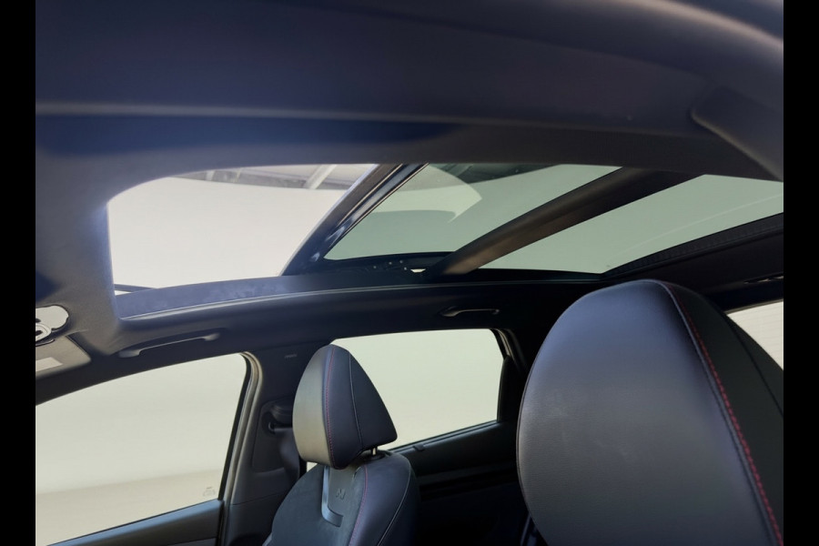 Hyundai Tucson 1.6 T-GDI PHEV N Line Sky 4WD, panoramadak, 360 camera, lederen sportinterieur, afn.trekhaak, vol opties! 1 e eigen