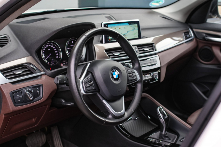 BMW X1 SDrive18d High Executive *Pano*Camera*Leder*Led*