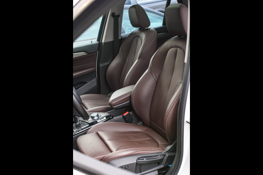BMW X1 SDrive18d High Executive *Pano*Camera*Leder*Led*