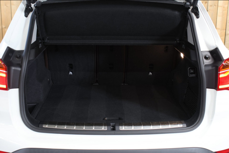 BMW X1 SDrive18d High Executive *Pano*Camera*Leder*Led*