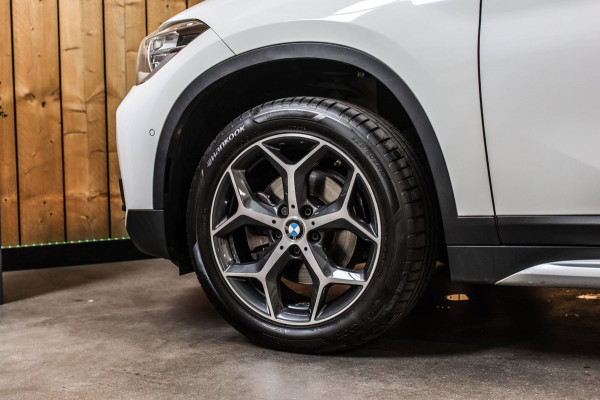 BMW X1 SDrive18d High Executive *Pano*Camera*Leder*Led*