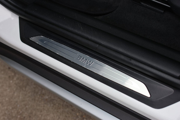 BMW X1 SDrive18d High Executive *Pano*Camera*Leder*Led*