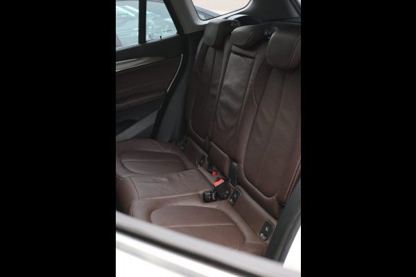 BMW X1 SDrive18d High Executive *Pano*Camera*Leder*Led*