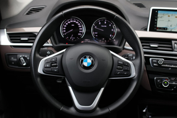 BMW X1 SDrive18d High Executive *Pano*Camera*Leder*Led*