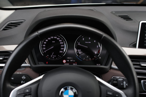 BMW X1 SDrive18d High Executive *Pano*Camera*Leder*Led*