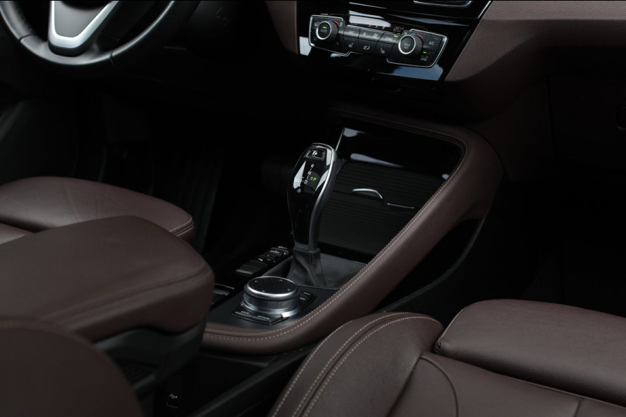 BMW X1 SDrive18d High Executive *Pano*Camera*Leder*Led*