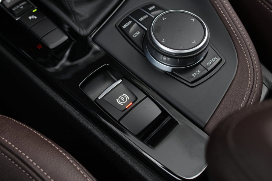 BMW X1 SDrive18d High Executive *Pano*Camera*Leder*Led*