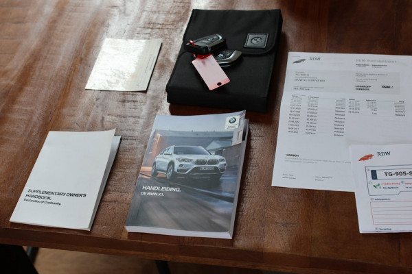 BMW X1 SDrive18d High Executive *Pano*Camera*Leder*Led*