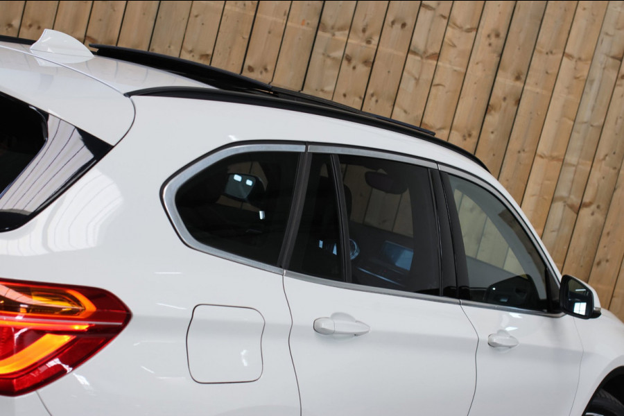 BMW X1 SDrive18d High Executive *Pano*Camera*Leder*Led*