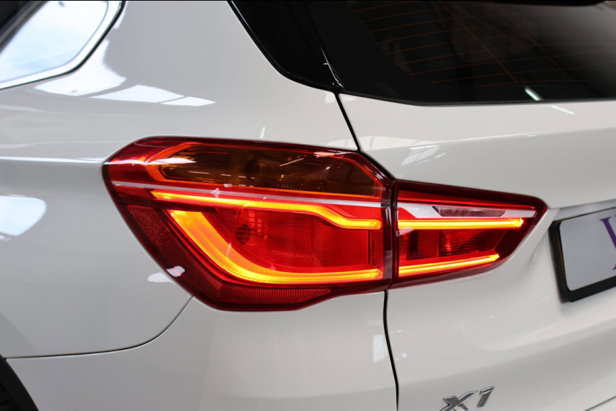 BMW X1 SDrive18d High Executive *Pano*Camera*Leder*Led*