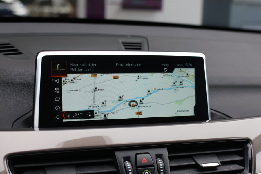 BMW X1 SDrive18d High Executive *Pano*Camera*Leder*Led*