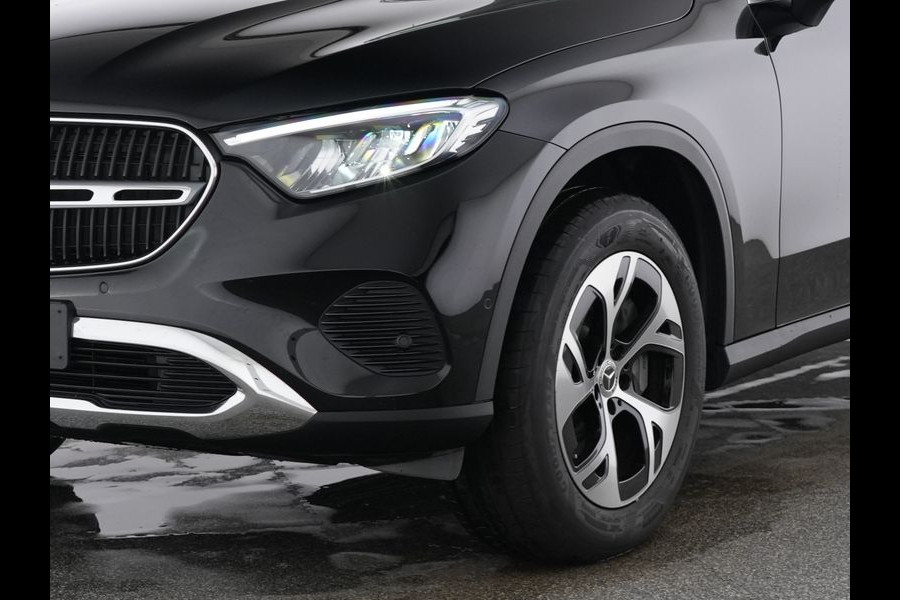 Mercedes-Benz GLC 300 e 4MATIC Plug-In Hybride Trekhaak | Panorama Schuif-Kanteldak | Parkeerpakket met achteruitcamera | Distronic | Ledkolampen | Advanced Soundsystem. Inclusief 24 maanden Mercedes-Benz Certified garantie voor Europa.