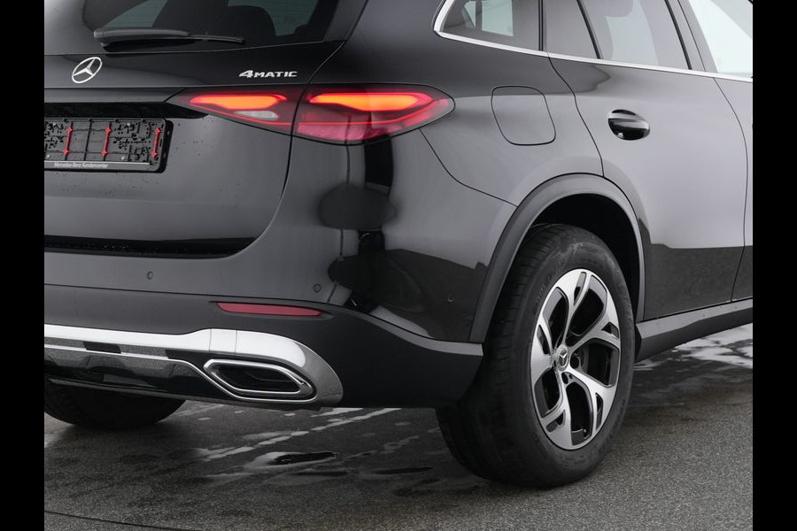Mercedes-Benz GLC 300 e 4MATIC Plug-In Hybride Trekhaak | Panorama Schuif-Kanteldak | Parkeerpakket met achteruitcamera | Distronic | Ledkolampen | Advanced Soundsystem. Inclusief 24 maanden Mercedes-Benz Certified garantie voor Europa.